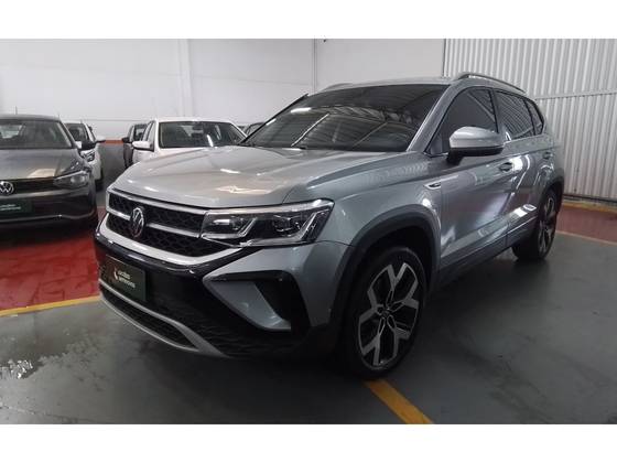 VOLKSWAGEN TAOS 1.4 250 TSI TOTAL FLEX HIGHLINE AUTOMÁTICO